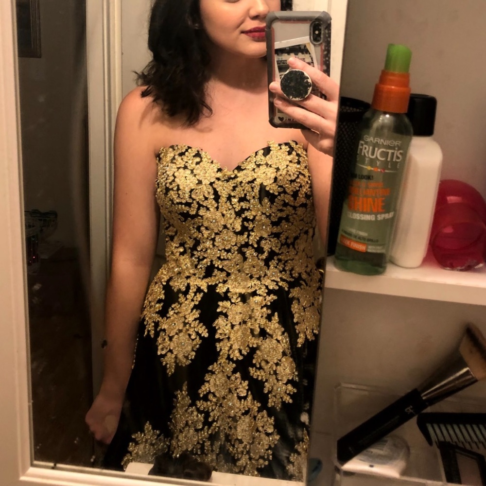 LONG, GLAMOROUS BALL GOWN PROM DRESS🌟